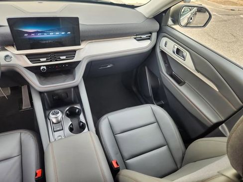 New 2026 Ford Explorer Active w/ Active Comfort Package image 12