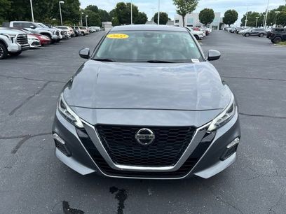 Used 2022 Nissan Altima 2.5 SV