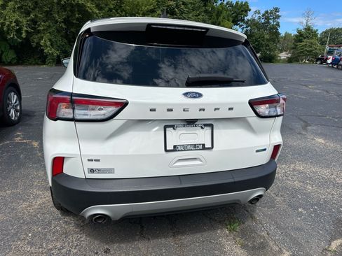 Used 2020 Ford Escape SE AWD/4WD image 4