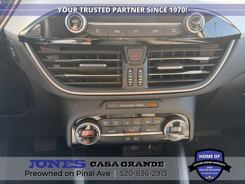 Used 2021 Ford Escape SE FWD image 14