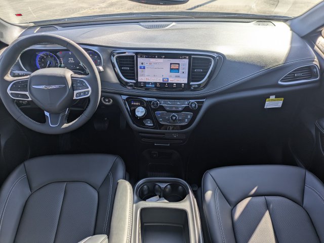 New 2026 Chrysler Pacifica Select FWD image 15