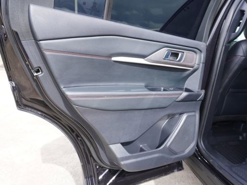 Certified 2025 Ford Explorer ST-Line AWD/4WD image 21