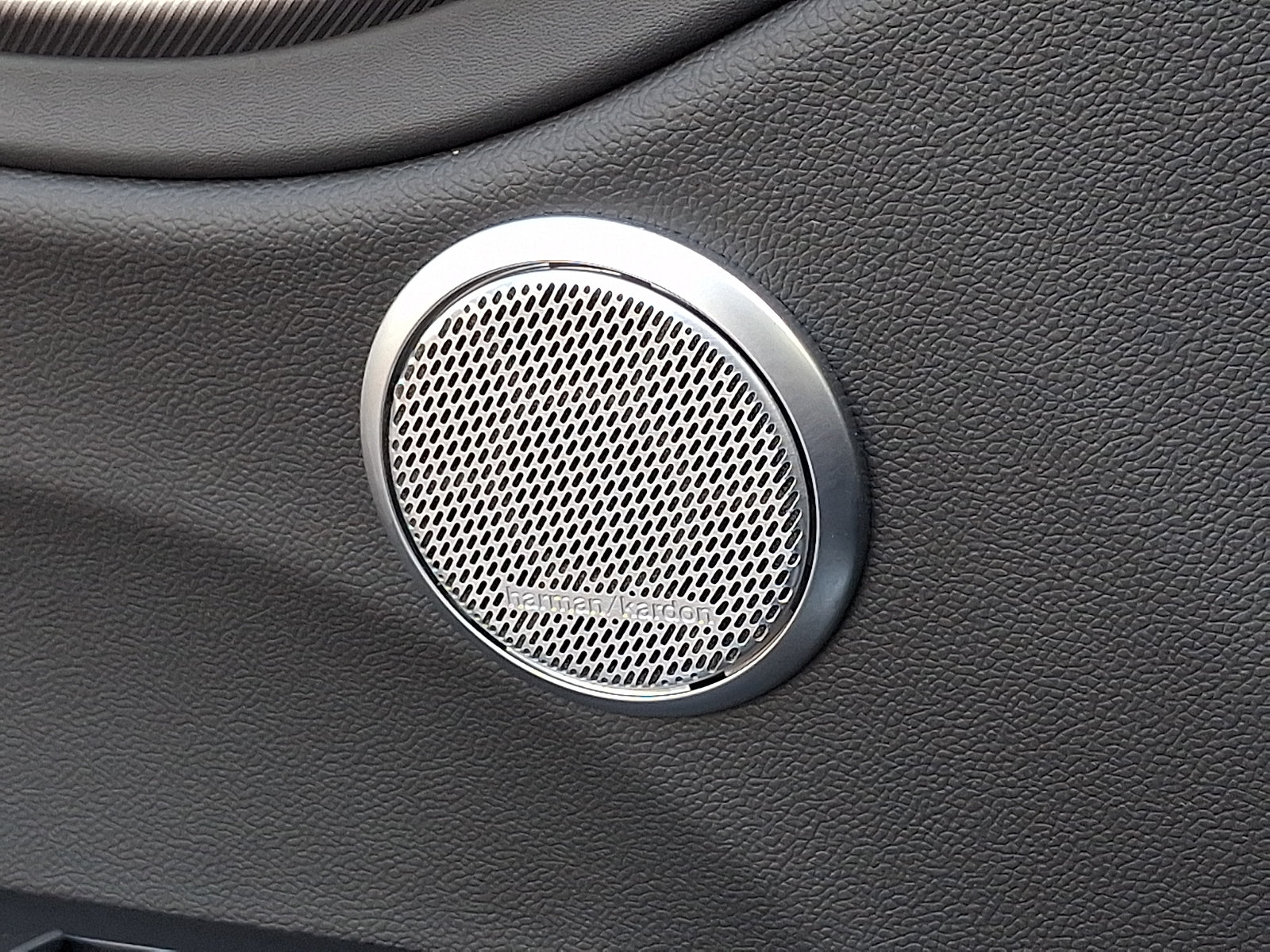 Used 2024 Alfa Romeo Giulia Veloce AWD/4WD image 25