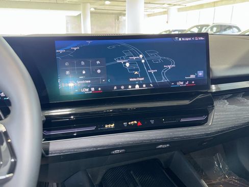 Used 2024 BMW 530i xDrive w/ Convenience Package AWD/4WD image 25