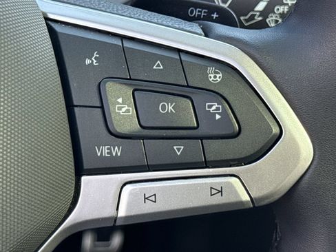 Certified 2025 Volkswagen Atlas Peak Edition SE AWD/4WD image 40
