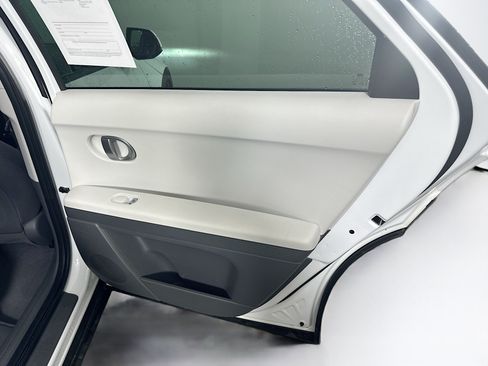 Used 2024 Hyundai Ioniq 5 SE RWD image 29