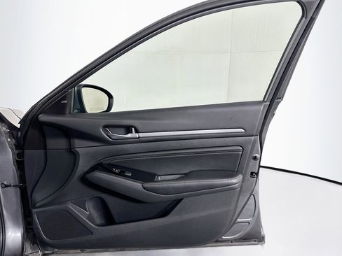 Used 2023 Nissan Altima 2.5 SL FWD image 33