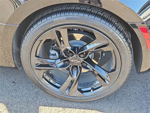 Used 2023 Chevrolet Camaro LT w/ Technology Package image 13