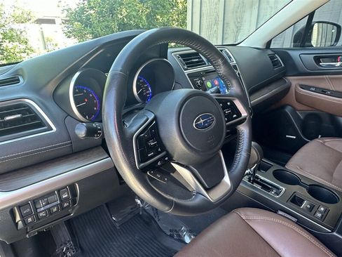 Used 2019 Subaru Outback 2.5i Touring w/ Popular Package #3A AWD/4WD image 7