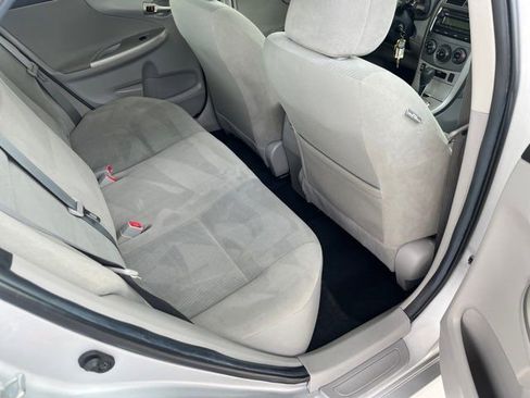 Used 2012 Toyota Corolla LE image 7