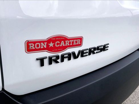 Used 2023 Chevrolet Traverse RS FWD image 21