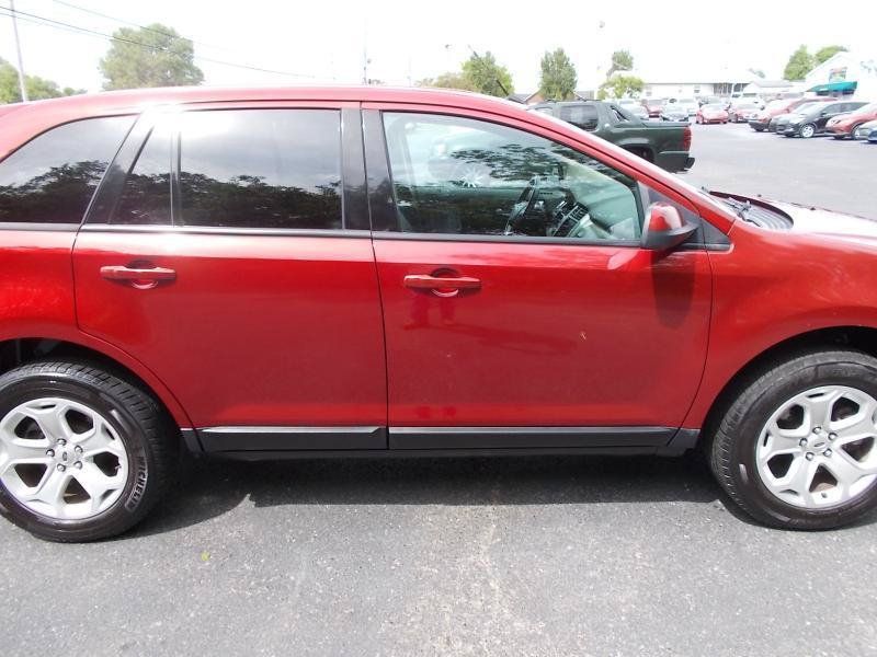 Used 2013 Ford Edge SEL FWD image 12
