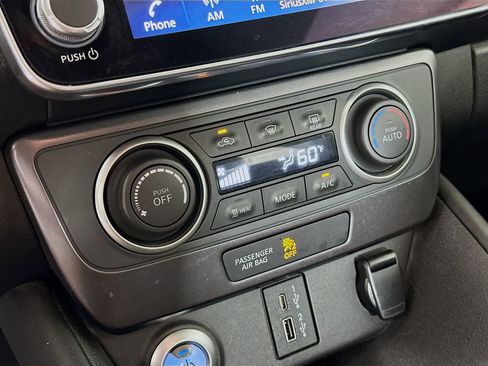 Used 2022 Nissan Leaf S FWD image 23