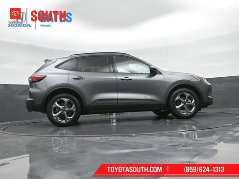 Used 2025 Ford Escape ST-Line AWD/4WD image 38
