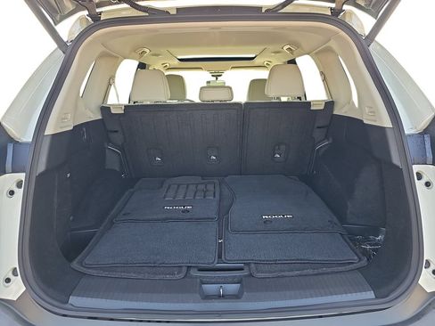 Used 2021 Nissan Rogue SV w/ Premium Package FWD image 29