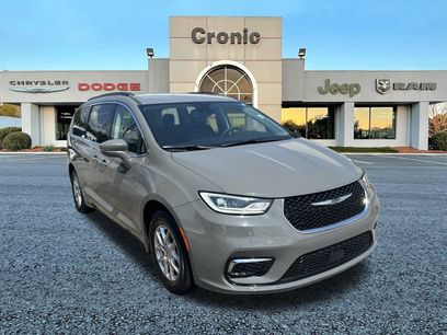 Used 2022 Chrysler Pacifica Touring-L