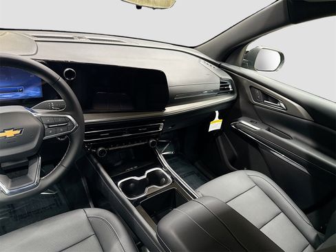 New 2026 Chevrolet Traverse LT image 23