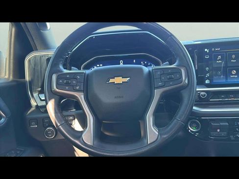 Used 2022 Chevrolet Silverado 1500 High Country w/ High Country Premium Package image 15