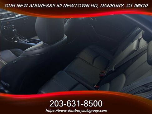 Used 2018 MAZDA MAZDA3 Touring FWD image 19