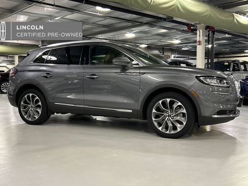 Used 2023 Lincoln Nautilus Reserve AWD/4WD image 1