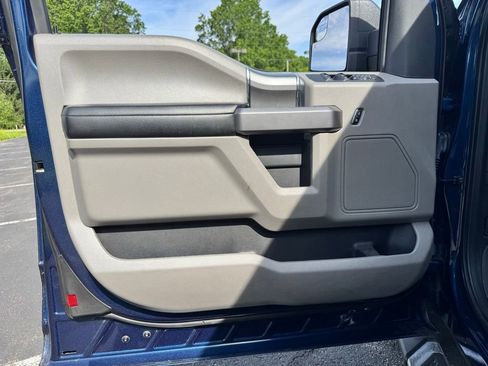 Used 2019 Ford F150 XLT w/ Equipment Group 302A Luxury AWD/4WD image 13