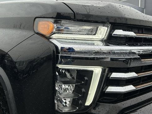 Used 2022 Chevrolet Silverado 3500 High Country w/ Technology Package image 16