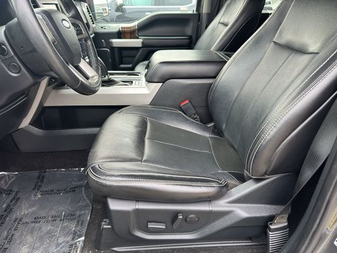 Used 2019 Ford F150 Lariat w/ Equipment Group 502A Luxury AWD/4WD image 14
