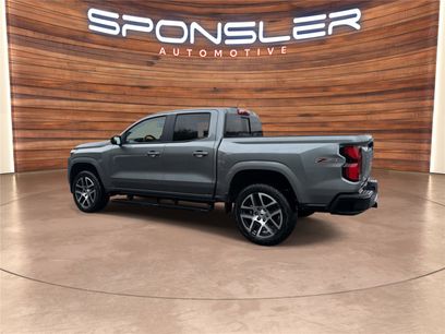 Used 2023 Chevrolet Colorado Z71 w/ Z71 Convenience Package 2
