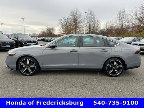 Used 2024 Honda Accord Sport image 3