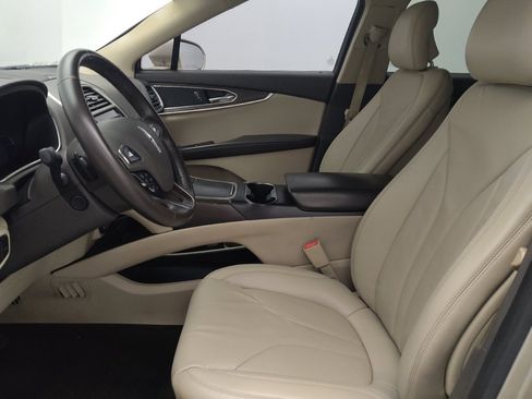 Used 2017 Lincoln MKX Reserve w/ Cargo Utility Package FWD image 17