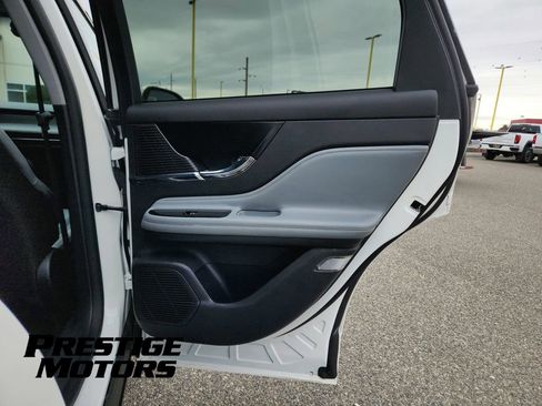 Used 2022 Lincoln Corsair AWD w/ Equipment Group 101A image 27