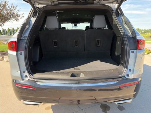 Used 2024 Buick Enclave Premium AWD/4WD image 60