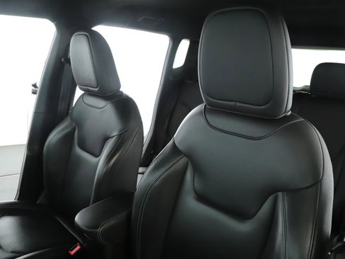 Used 2020 Jeep Renegade Altitude AWD/4WD image 4