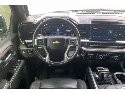 Used 2022 Chevrolet Silverado 1500 LTZ w/ Technology Package AWD/4WD image 6