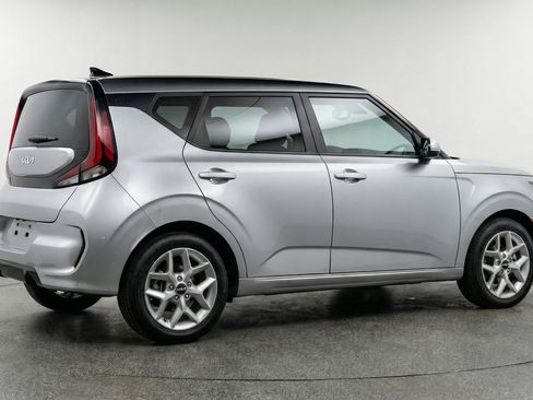 Used 2025 Kia Soul LX w/ LX Technology Package image 9