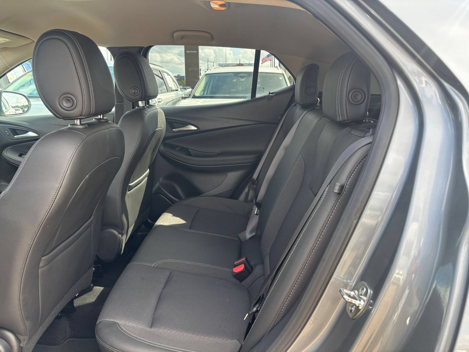 Used 2025 Buick Encore GX Preferred AWD/4WD image 22