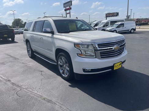 Used 2015 Chevrolet Suburban LTZ AWD/4WD image 2