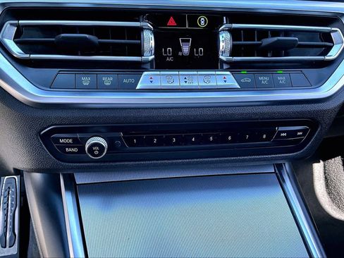 Used 2022 BMW 330i Sedan w/ M Sport Package image 32