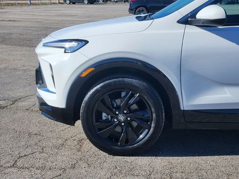 Used 2024 Buick Encore GX Sport Touring image 8