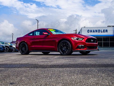 Used 2017 Ford Mustang GT Premium w/ GT Performance Package RWD image 9