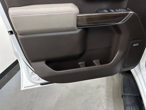 Used 2019 Chevrolet Silverado 1500 LT Trail Boss image 40