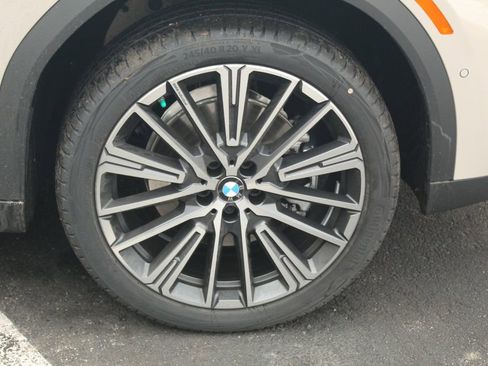 New 2026 BMW X2 xDrive28i w/ Technology Package AWD/4WD image 11