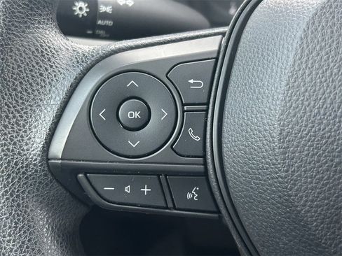 Used 2022 Toyota Corolla LE image 31