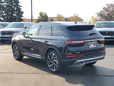 New 2026 Lincoln Corsair Reserve image 3