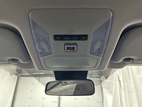 Used 2025 Toyota RAV4 LE AWD/4WD image 40