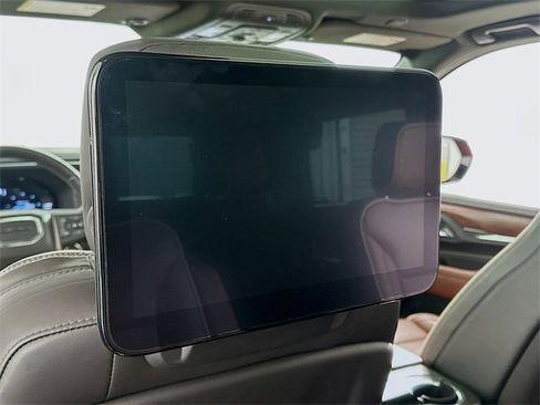 Used 2023 GMC Yukon Denali Ultimate image 14