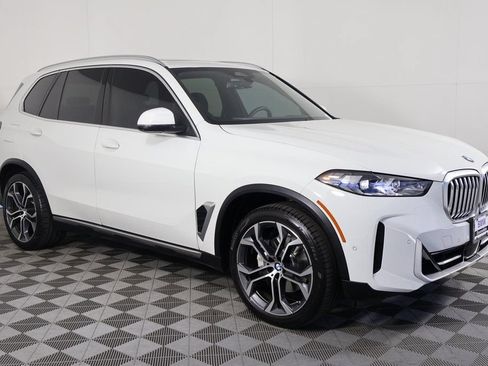 Used 2024 BMW X5 sDrive40i w/ Premium Package RWD image 3