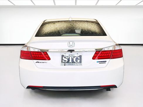Used 2015 Honda Accord Touring image 5