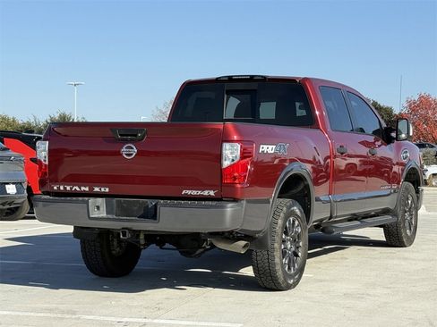Used 2017 Nissan Titan PRO-4X image 4