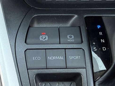 Used 2025 Toyota RAV4 XLE Premium FWD image 21
